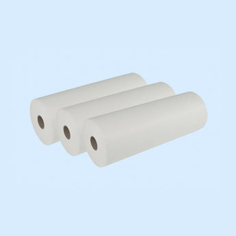 Filtervlies Schleifanlagen Filtervlies 150g PP Schleifanlagen als drei weiße Rollen mit braunem Innenkern Filtervlies Schleifanlagen Filtervlies 150g PP Schleifanlagen als drei weiße Rollen mit braunem Innenkern
