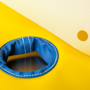 Filtertuch Kammerfilterpresse mit rundem Ausschnitt und blauem verstärktem Rand mit sichtbaren Nähten im Detail