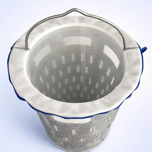 Innenansicht eines Metall Pelletfilters A4 mit 70 Mikron Filtereinsatz zur Filtration von Kunststoffgranulat