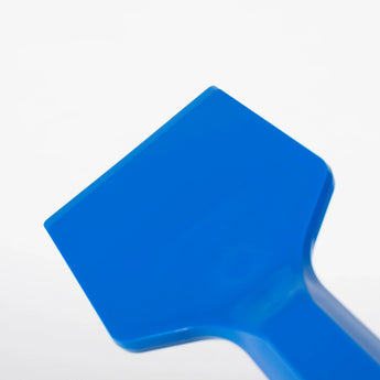 Schaber Filterreinigung Schaber zur Reinigung von Filteranlagen mit breiter blauer Kante in Detailansicht